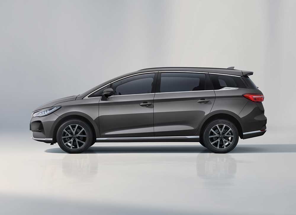 Harga BYD M6